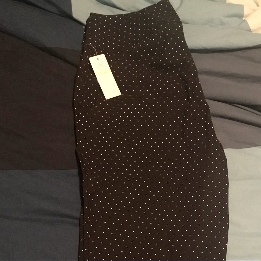NWT Black with White Polka Dot Capri